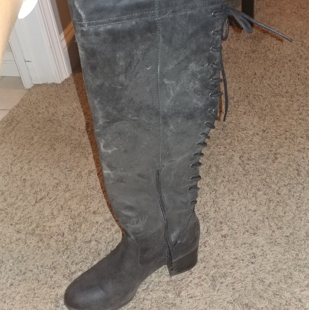Boots knee high
